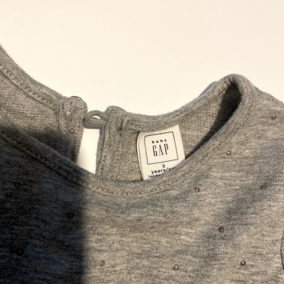 Gap dress for 3yrs old / Toddler . Gray color with gold dots. Wear only once - Picture 5 of 5